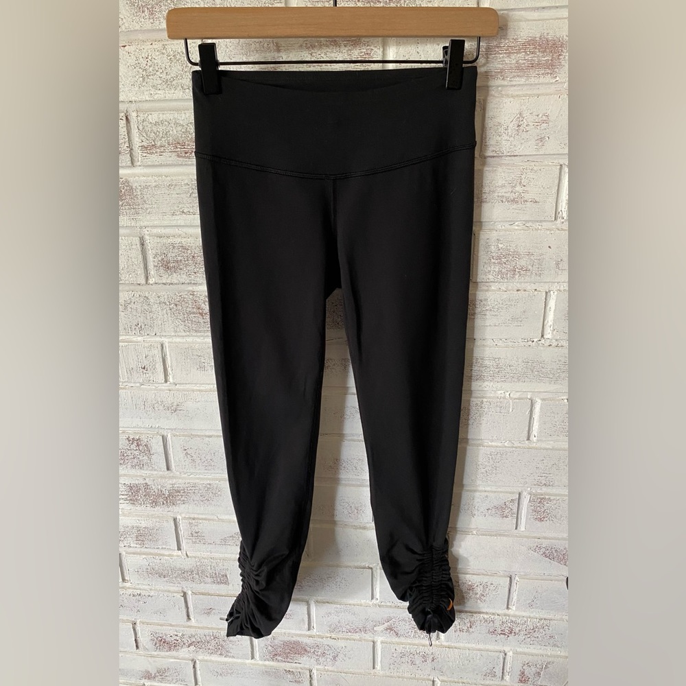 LUCY | Women’s cropped leggings Hatha Powermax Active Convertible tie. Size XS